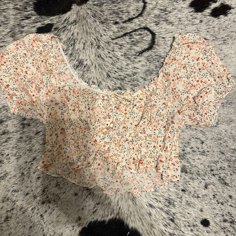 Floral Puff Sleeve Crop Top
